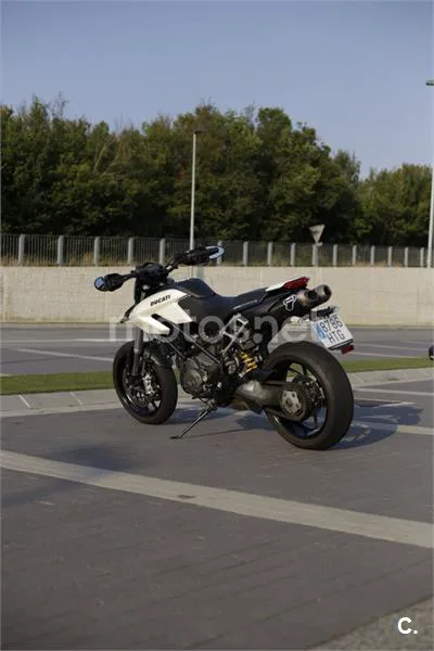 Ducati Hypermotard - Vista 39