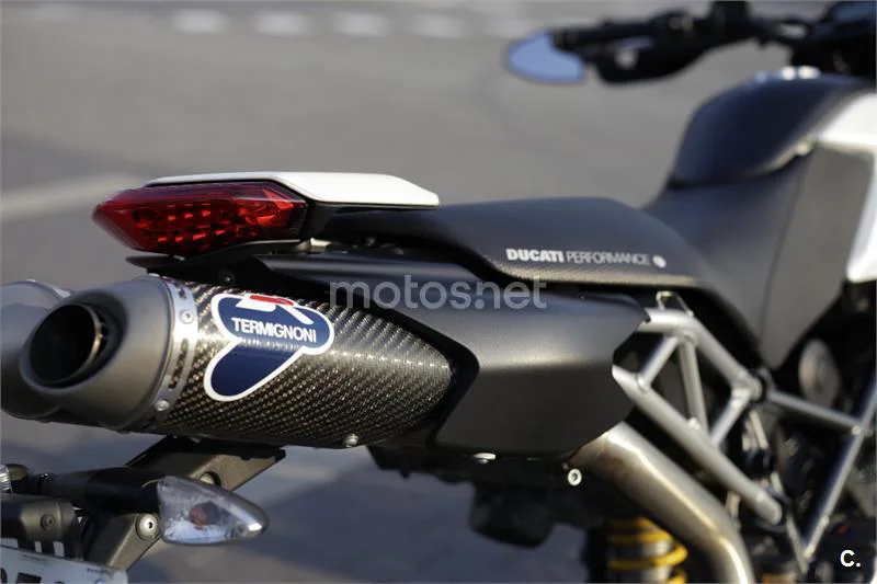 Ducati Hypermotard - Vista 40