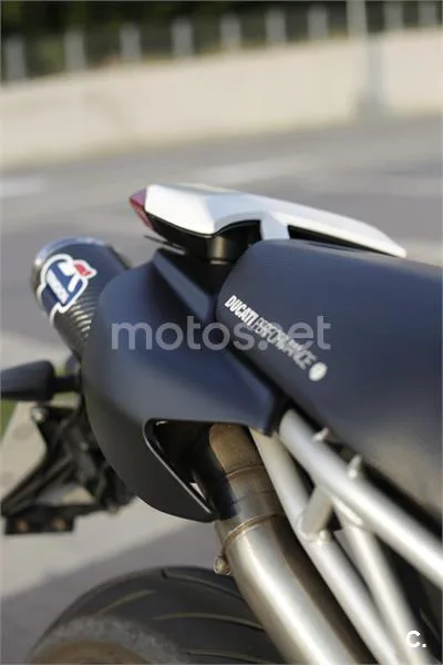 Ducati Hypermotard - Vista 9