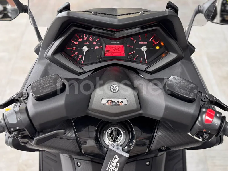 Yamaha TMAX 530 - Vista 8