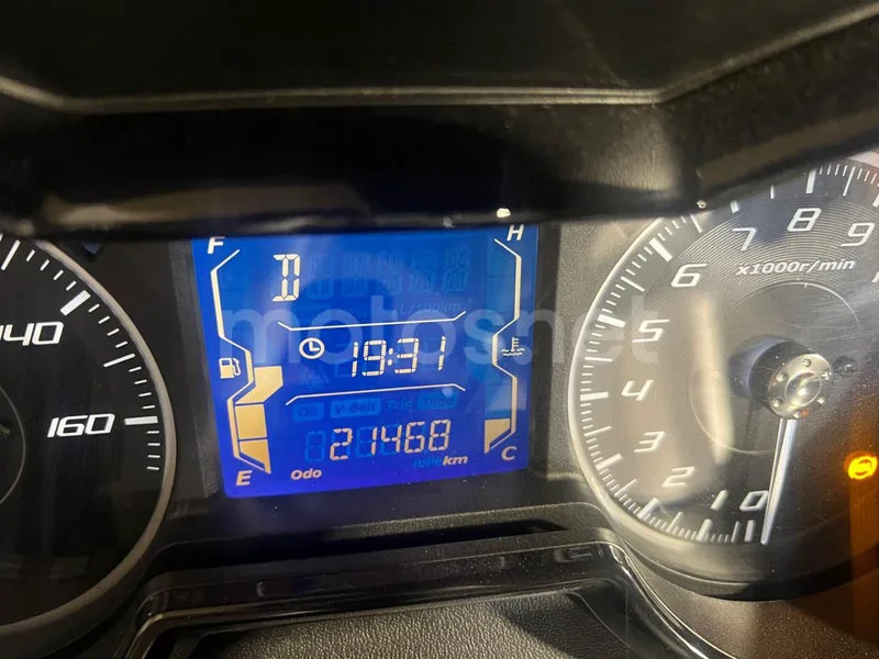 Yamaha XMAX 125 - Vista 12
