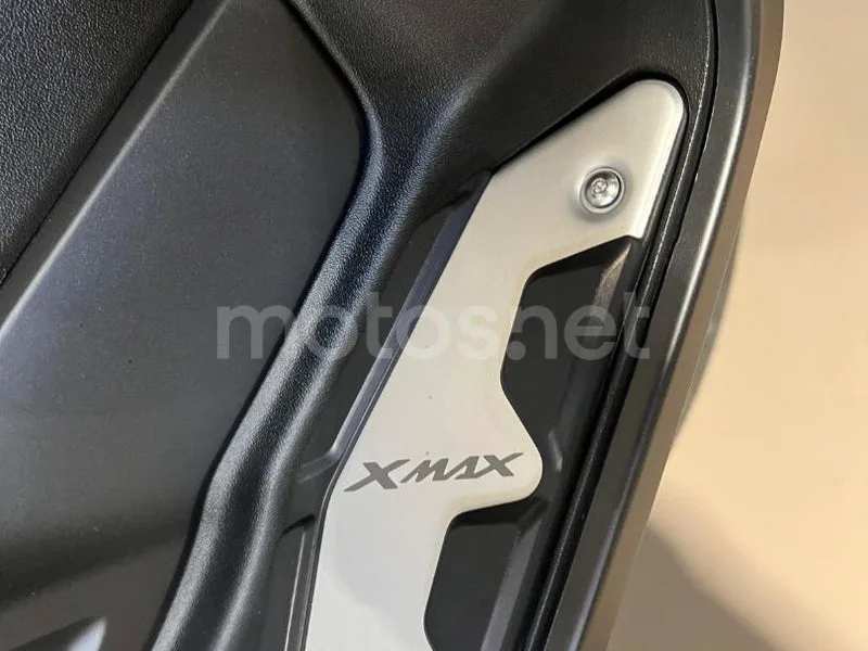 Yamaha XMAX 125 - Vista 8