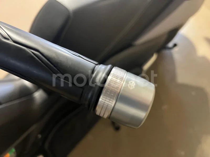 Yamaha XMAX 125 - Vista 10