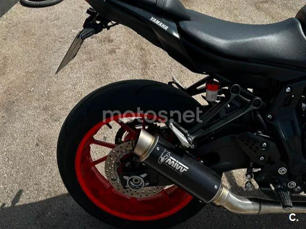 Yamaha MT-07 - Vista 6