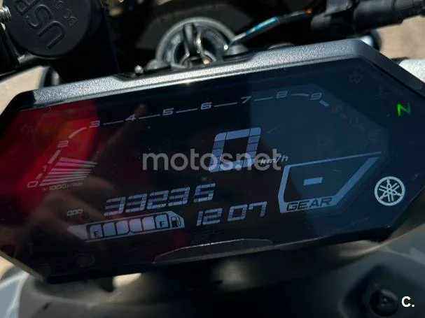 Yamaha MT-07 - Vista 10