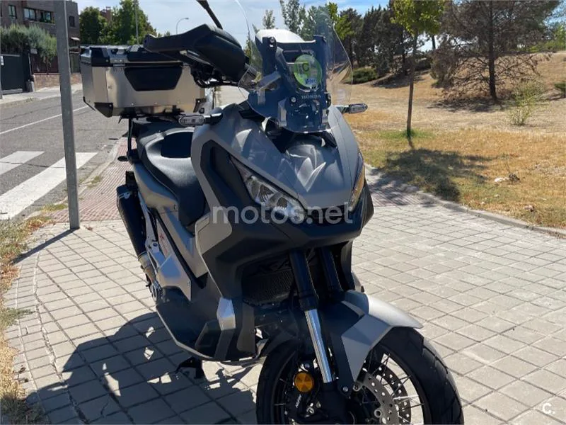 Honda X-ADV - Vista 4