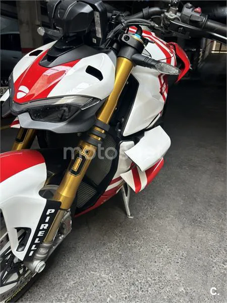 Ducati Streetfighter V4 - Vista 9