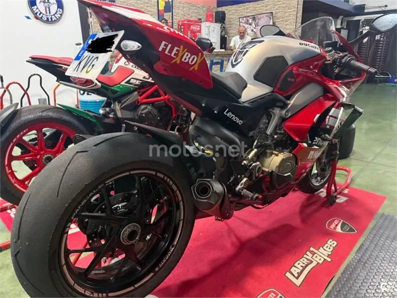 Ducati Panigale V4 - Vista 5