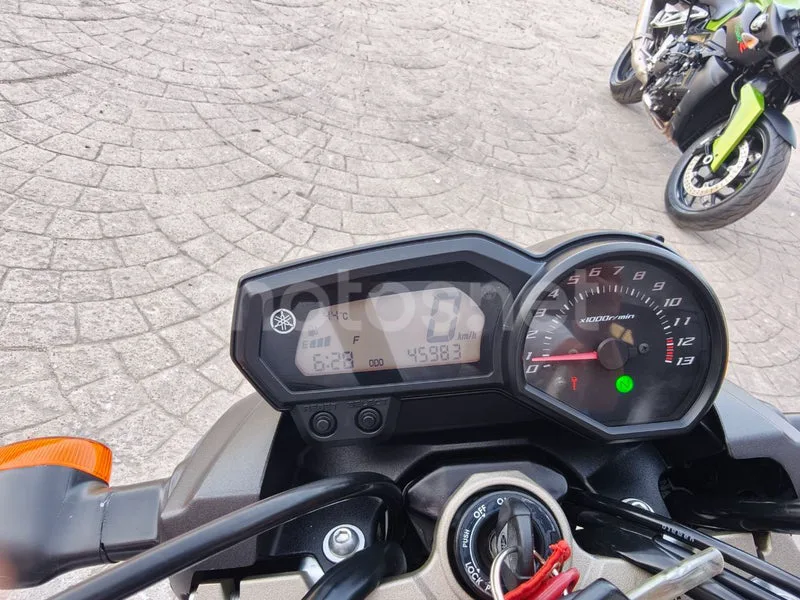 Yamaha XJ6 Diversion S - Vista 8