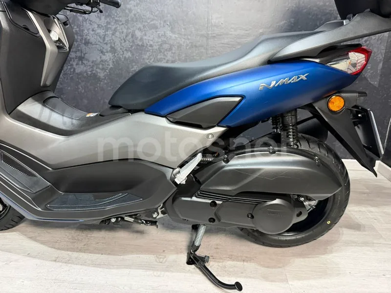 Yamaha NMAX - Vista 11