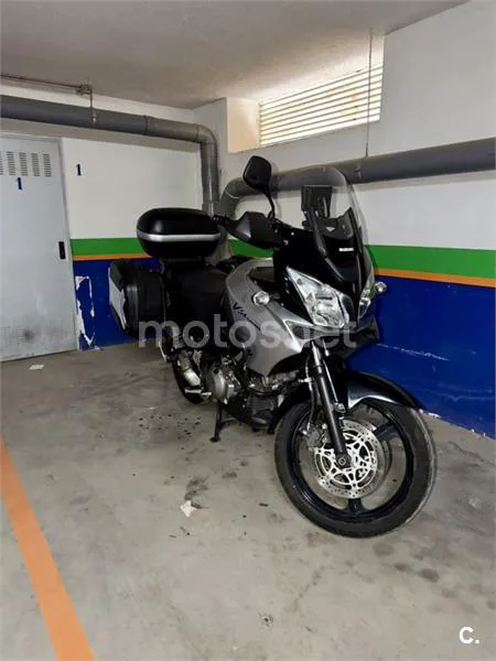 Suzuki V-Strom 1000 - Vista 3