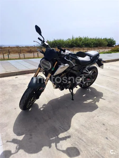Honda CB650R - Vista 5