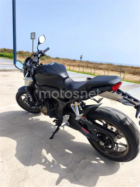 Honda CB650R - Vista 6