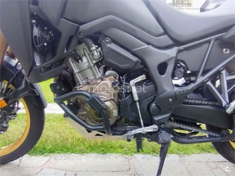 Honda CRF1000L Africa Twin - Vista 7