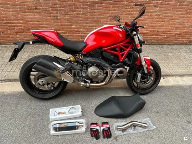 Ducati Monster 821 - Vista 3