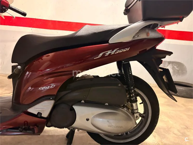 Honda SH300i - Vista 4
