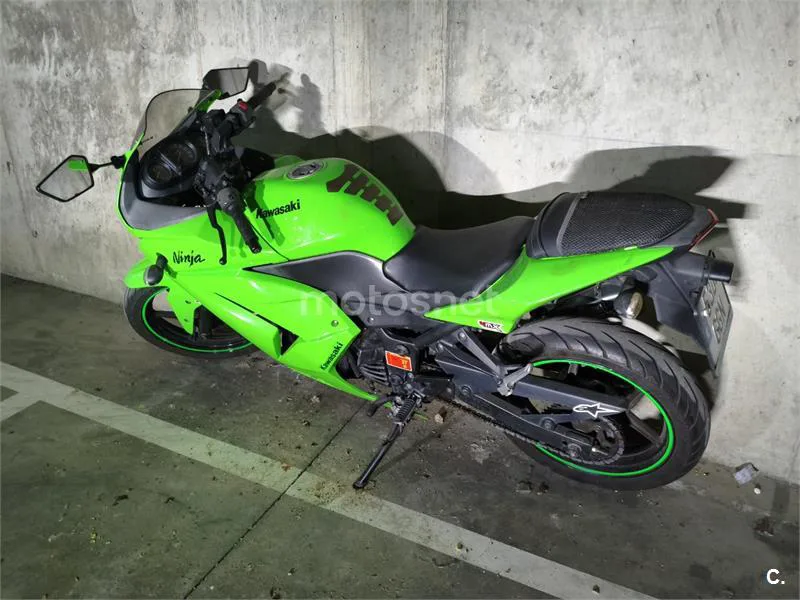 Kawasaki Ninja 250R - Vista 3