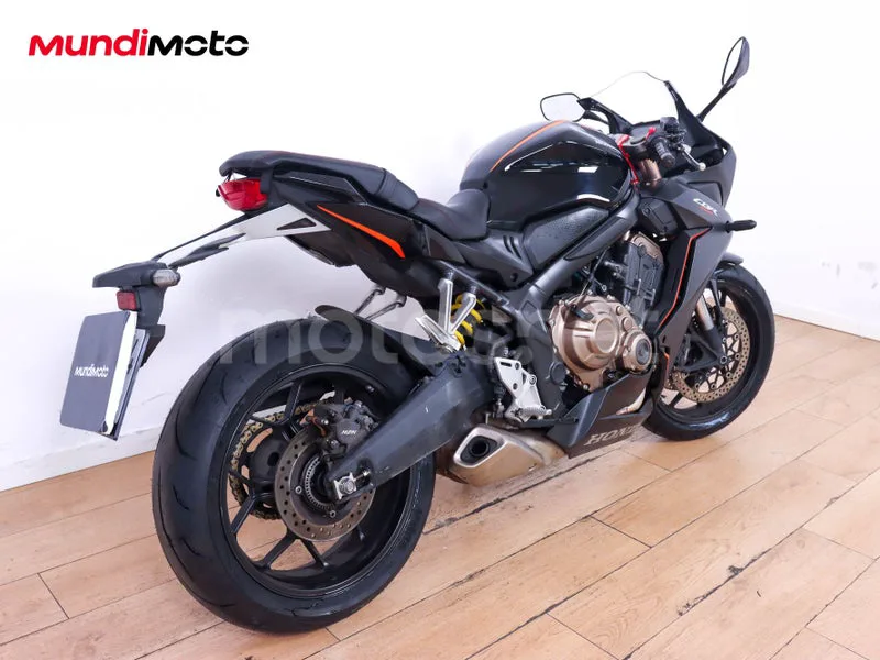 Honda CBR650R - Vista 3