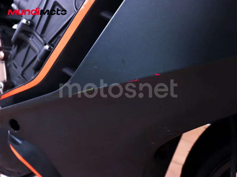 Honda CBR650R - Vista 21
