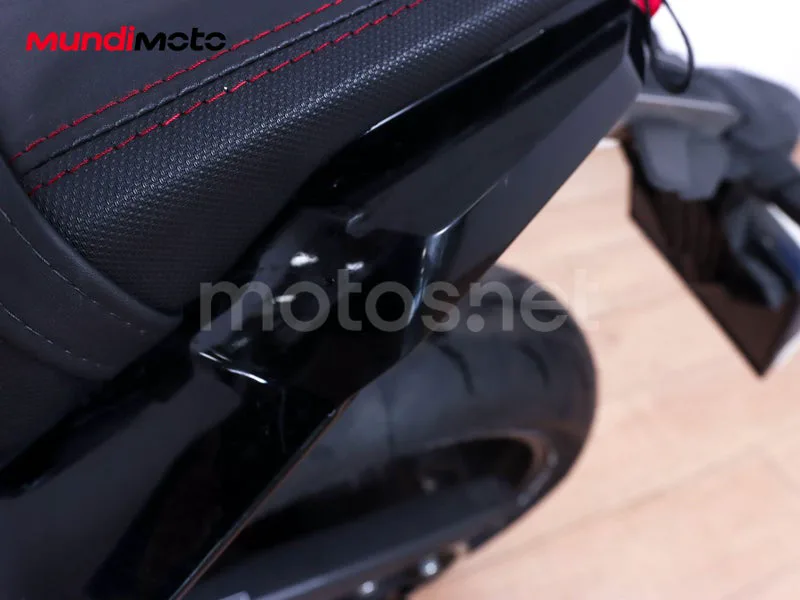 Honda CBR650R - Vista 22