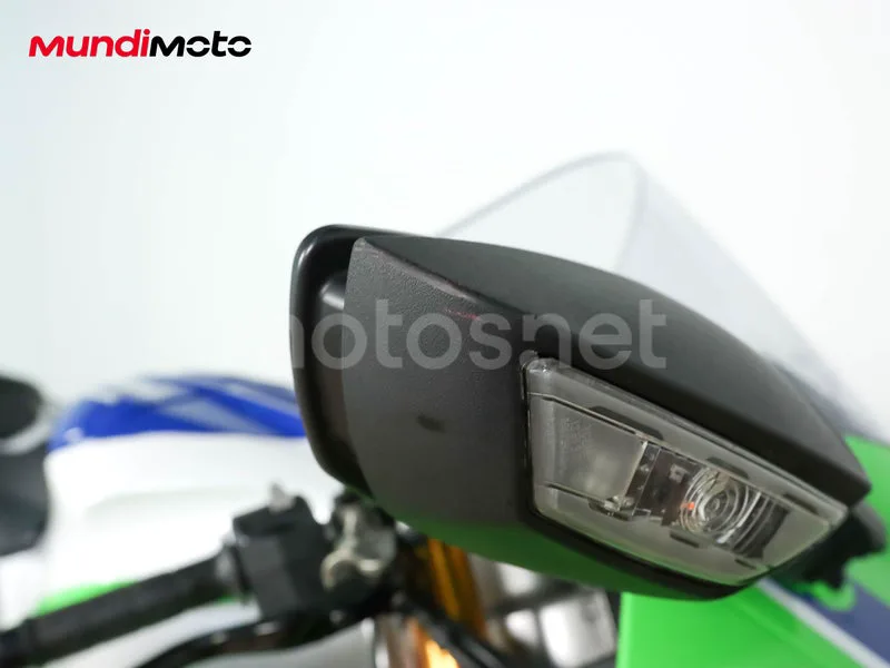 Kawasaki Ninja ZX-10R - Vista 14