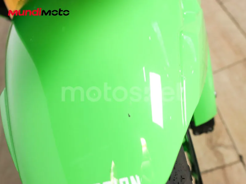 Kawasaki Ninja ZX-10R - Vista 16