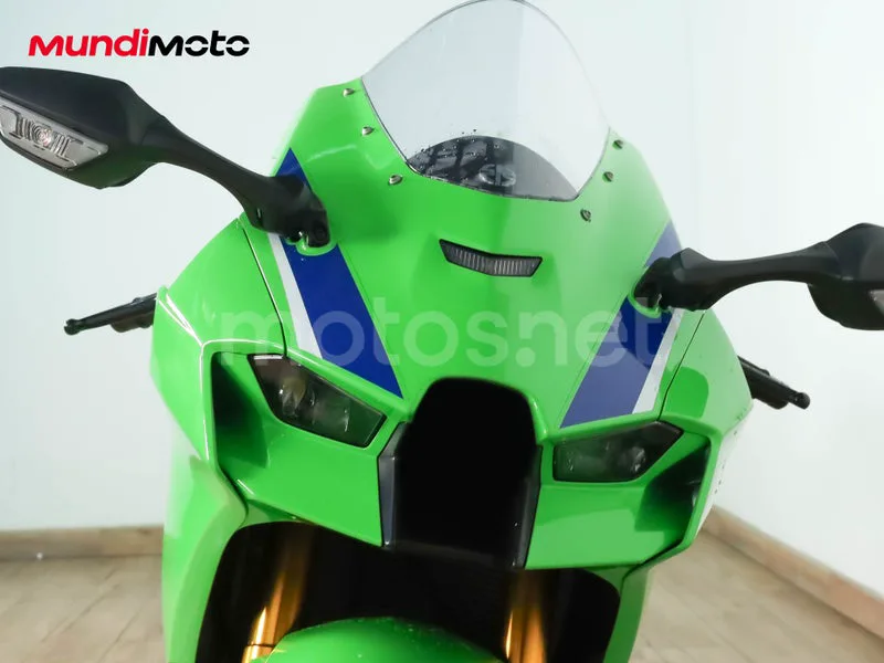 Kawasaki Ninja ZX-10R - Vista 5