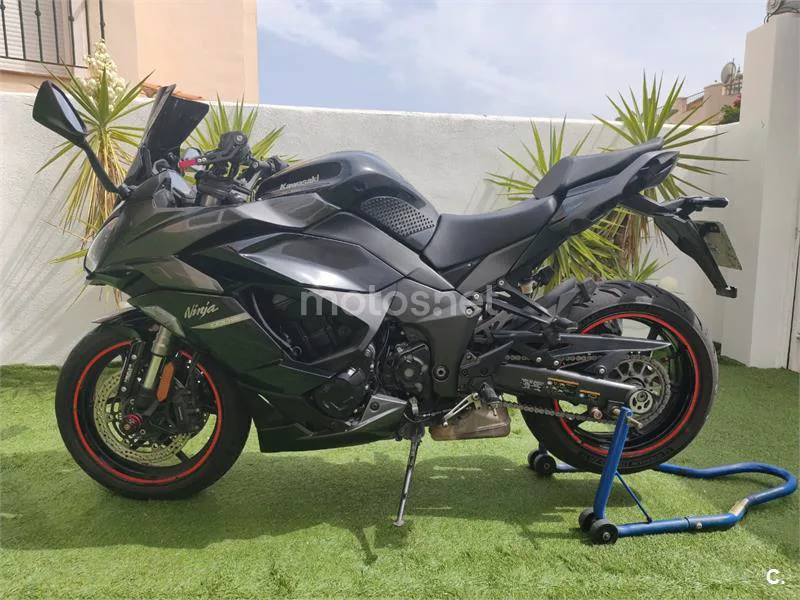 Kawasaki Ninja 1000SX - Vista 5