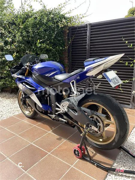 Yamaha YZF-R6 - Vista 6