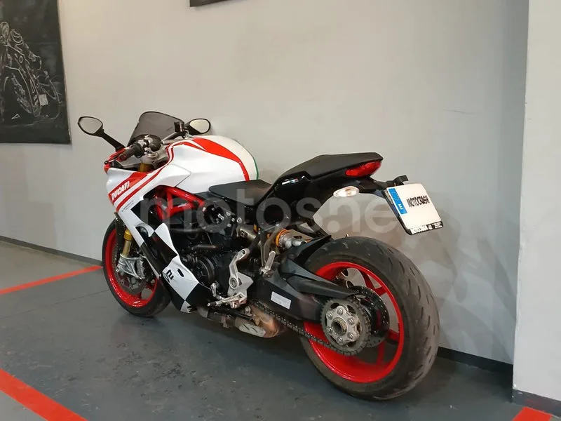 Ducati SuperSport - Vista 5