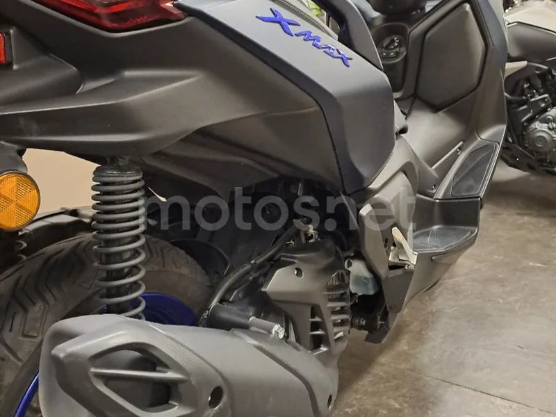 Yamaha XMAX 125 - Vista 8