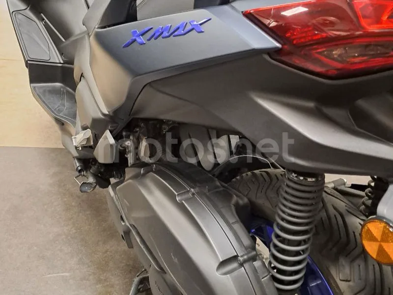 Yamaha XMAX 125 - Vista 9