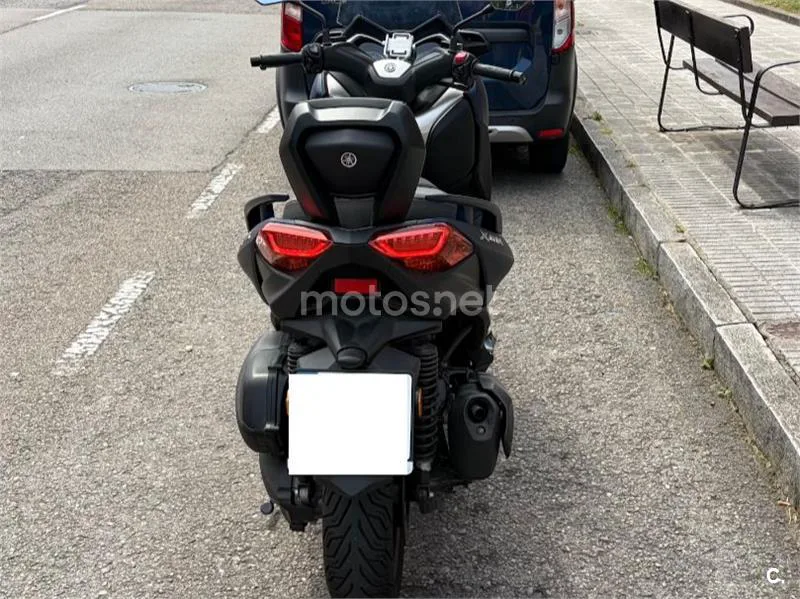 Yamaha XMAX 300 - Vista 3