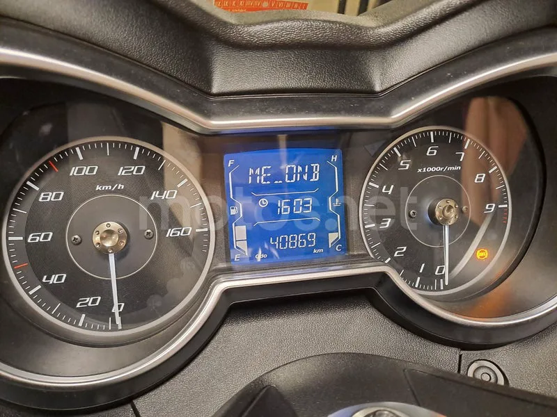 Yamaha XMAX 300 - Vista 13