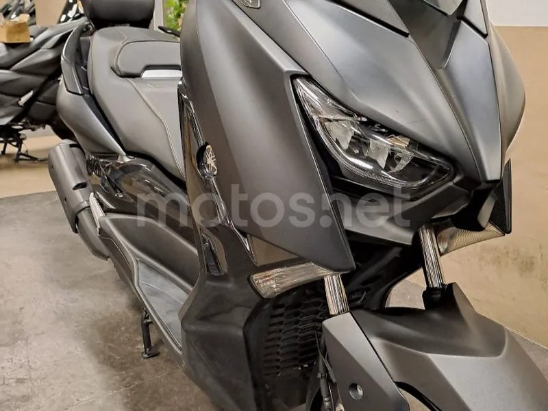 Yamaha XMAX 300 - Vista 5