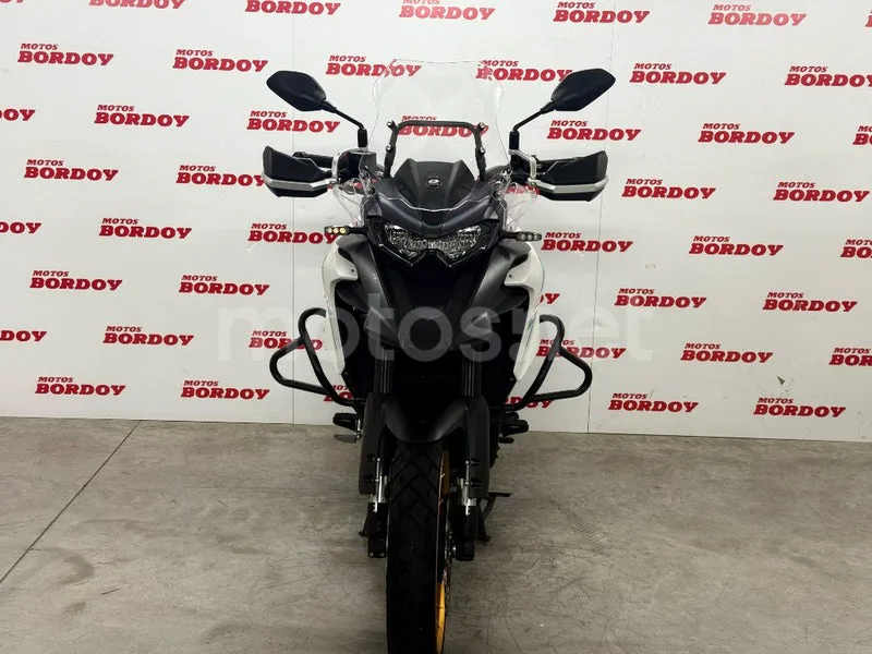 QJ Motor SRT 550 X - Vista 3