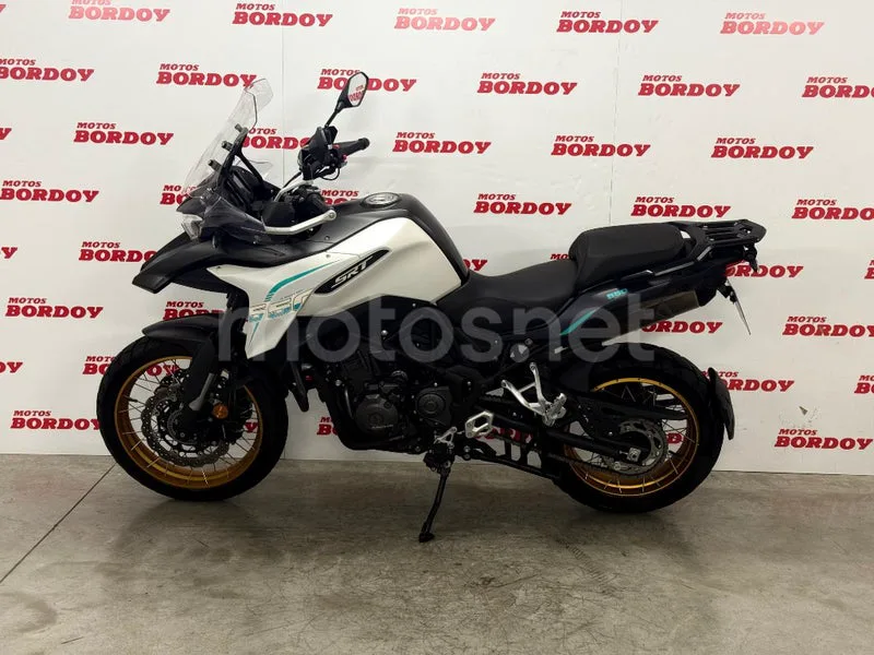 QJ Motor SRT 550 X - Vista 4