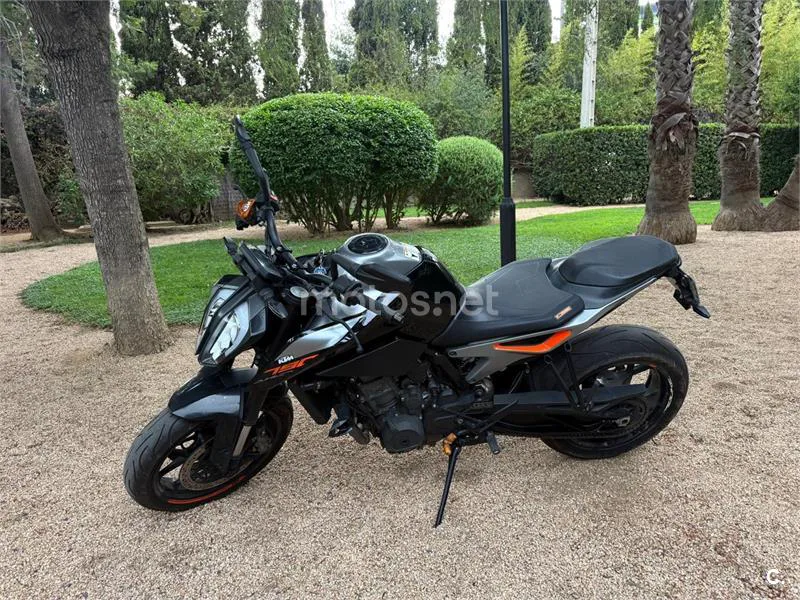 KTM 790 Adventure - Vista 6