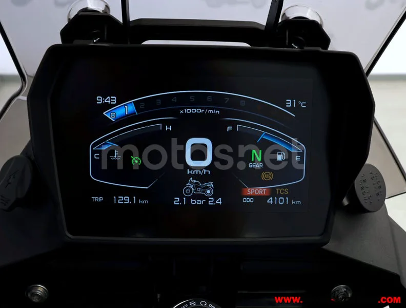 Voge 900DSX - Vista 6