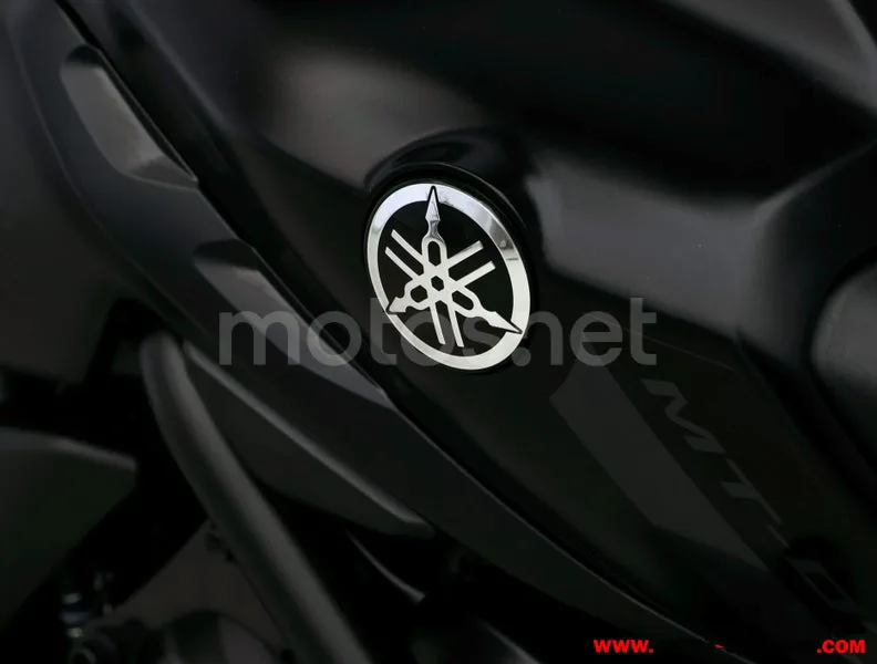 Yamaha MT-07 - Vista 9