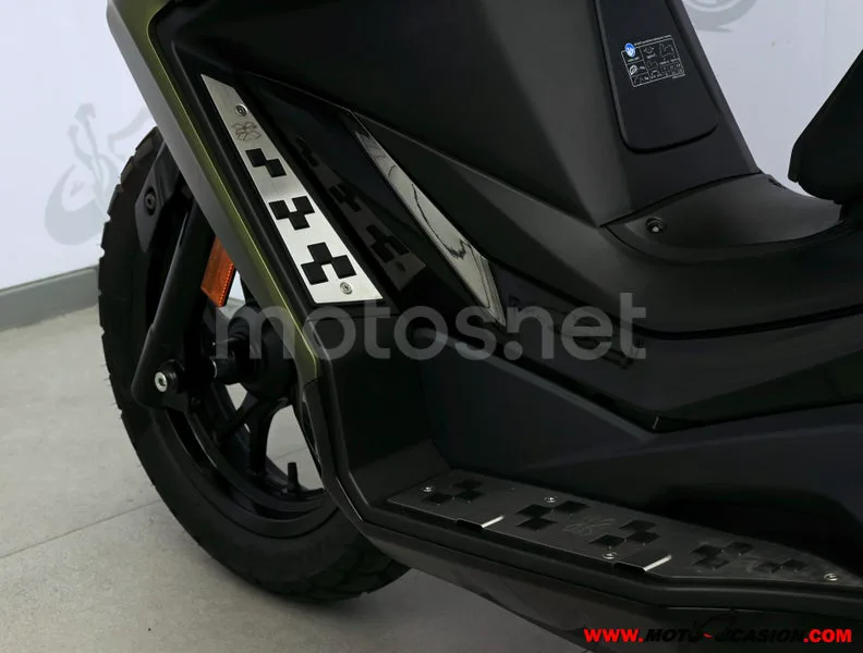 Kymco DTX 350 - Vista 10
