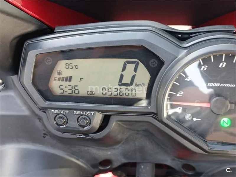 Yamaha FZ1 Fazer - Vista 4