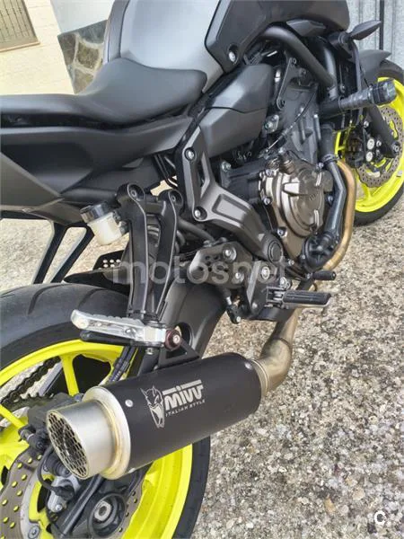 Yamaha MT-07 - Vista 6