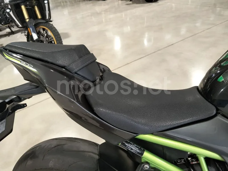 Kawasaki Z900 - Vista 7
