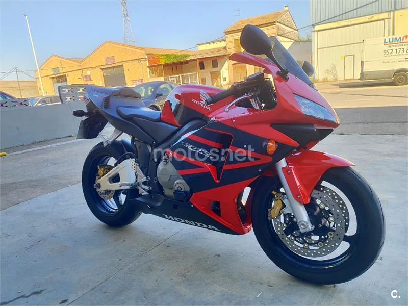 Honda CBR600RR - Vista 5