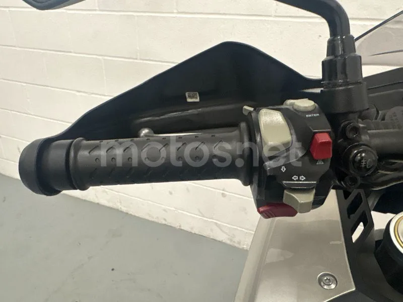 Voge 525DSX - Vista 21