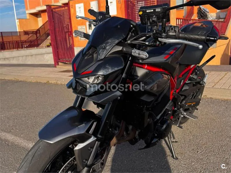 Kawasaki Z900 - Vista 3