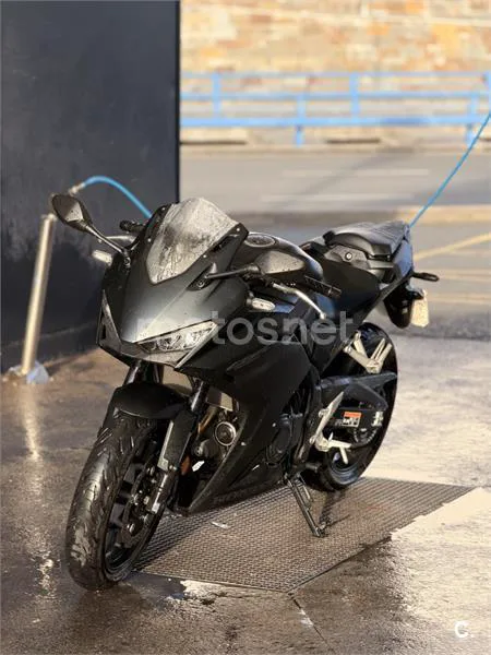 Honda CBR500R - Vista 3