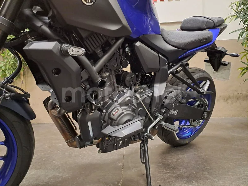 Yamaha MT-07 - Vista 8