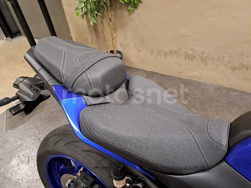 Yamaha MT-07 - Vista 9